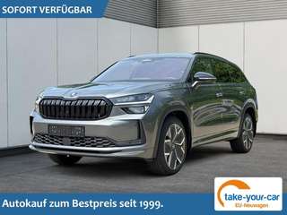 Schräge Frontansicht auf einen Skoda Kodiaq , freigestellt
