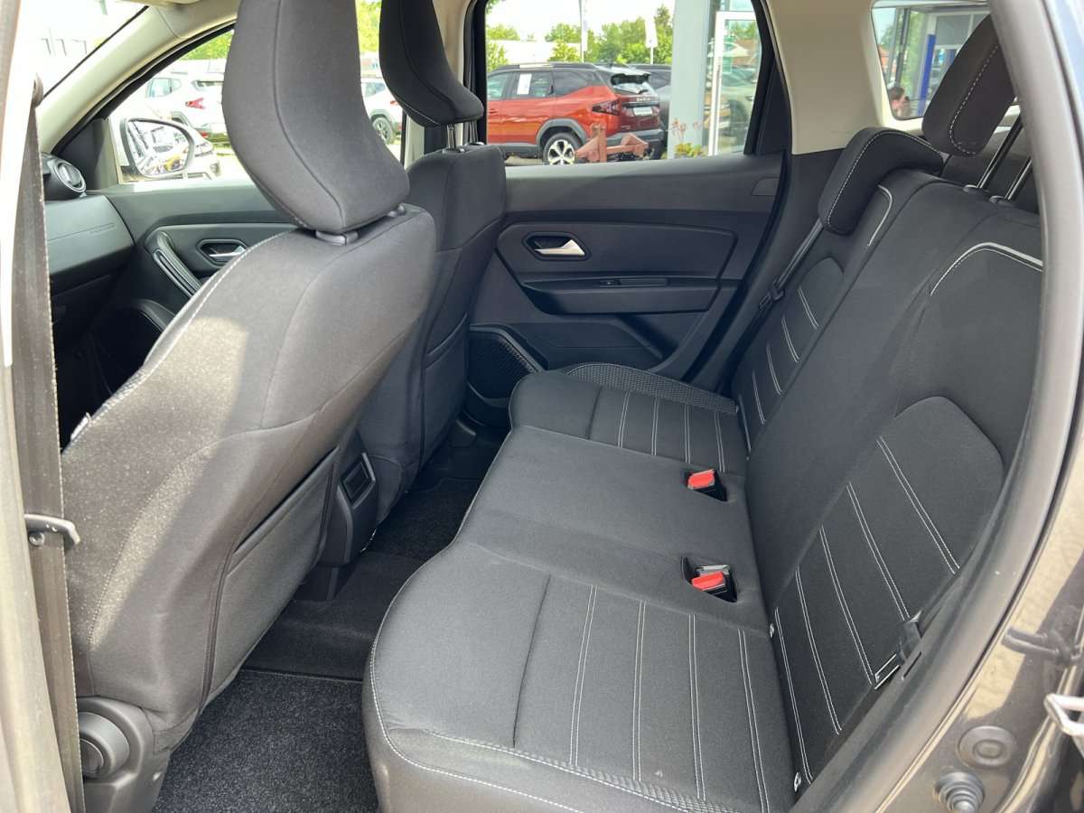 Fahrzeugbild eines Dacia Duster