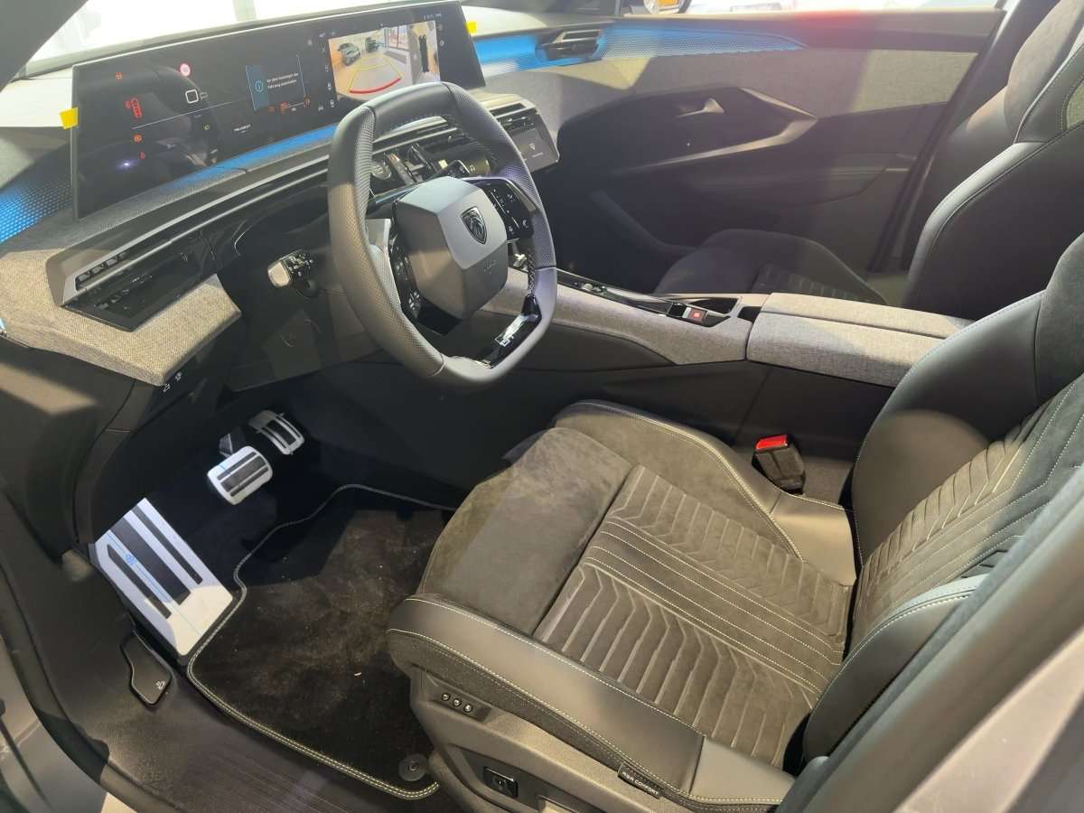 Fahrzeugbild eines Peugeot 5008