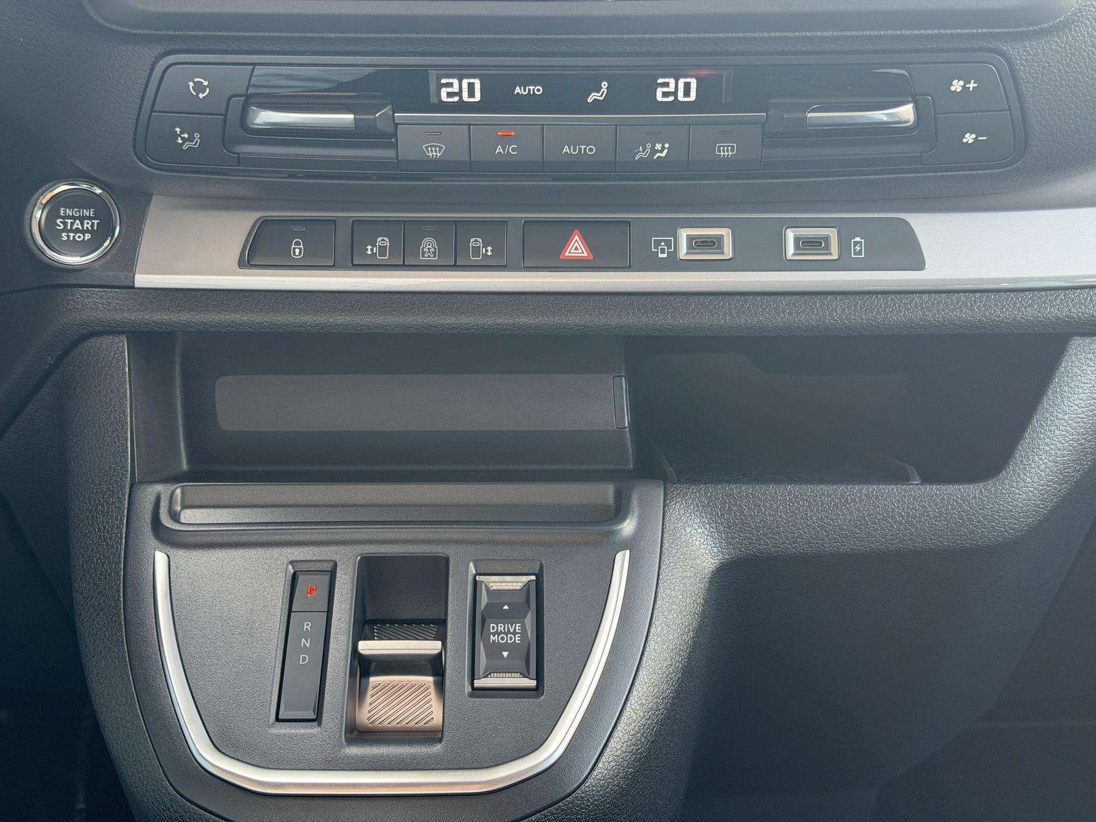 Fahrzeugbild eines Opel Zafira Life