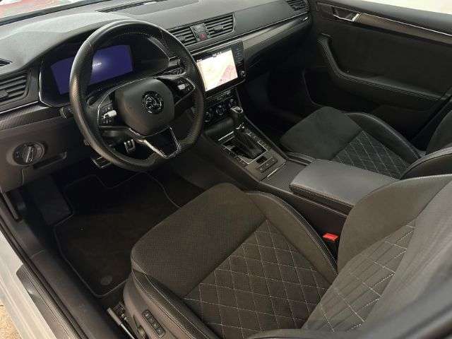 Fahrzeugbild eines Skoda Superb