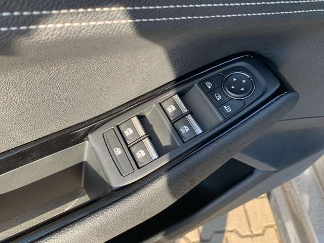 Fahrzeugbild eines Renault Rafale