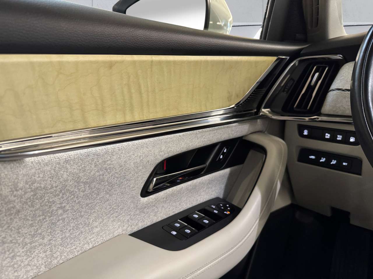 Fahrzeugbild eines Mazda CX-60