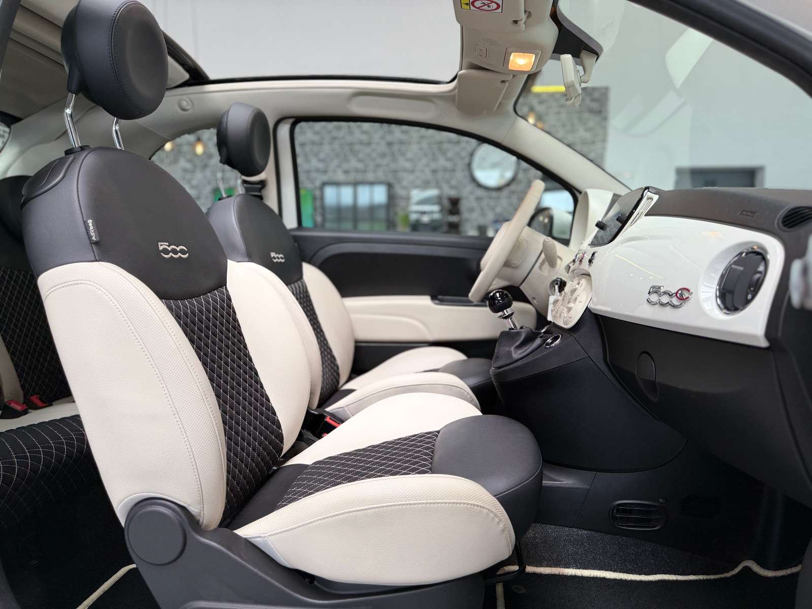 Fahrzeugbild eines Fiat 500