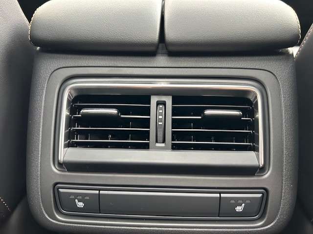 Fahrzeugbild eines Mazda CX-60