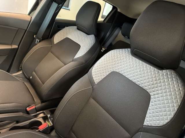 Fahrzeugbild eines Mitsubishi Colt