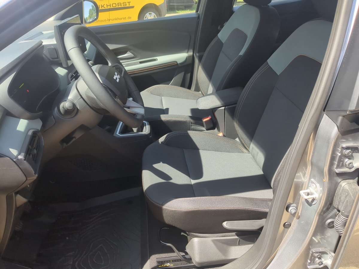 Fahrzeugbild eines Dacia Sandero