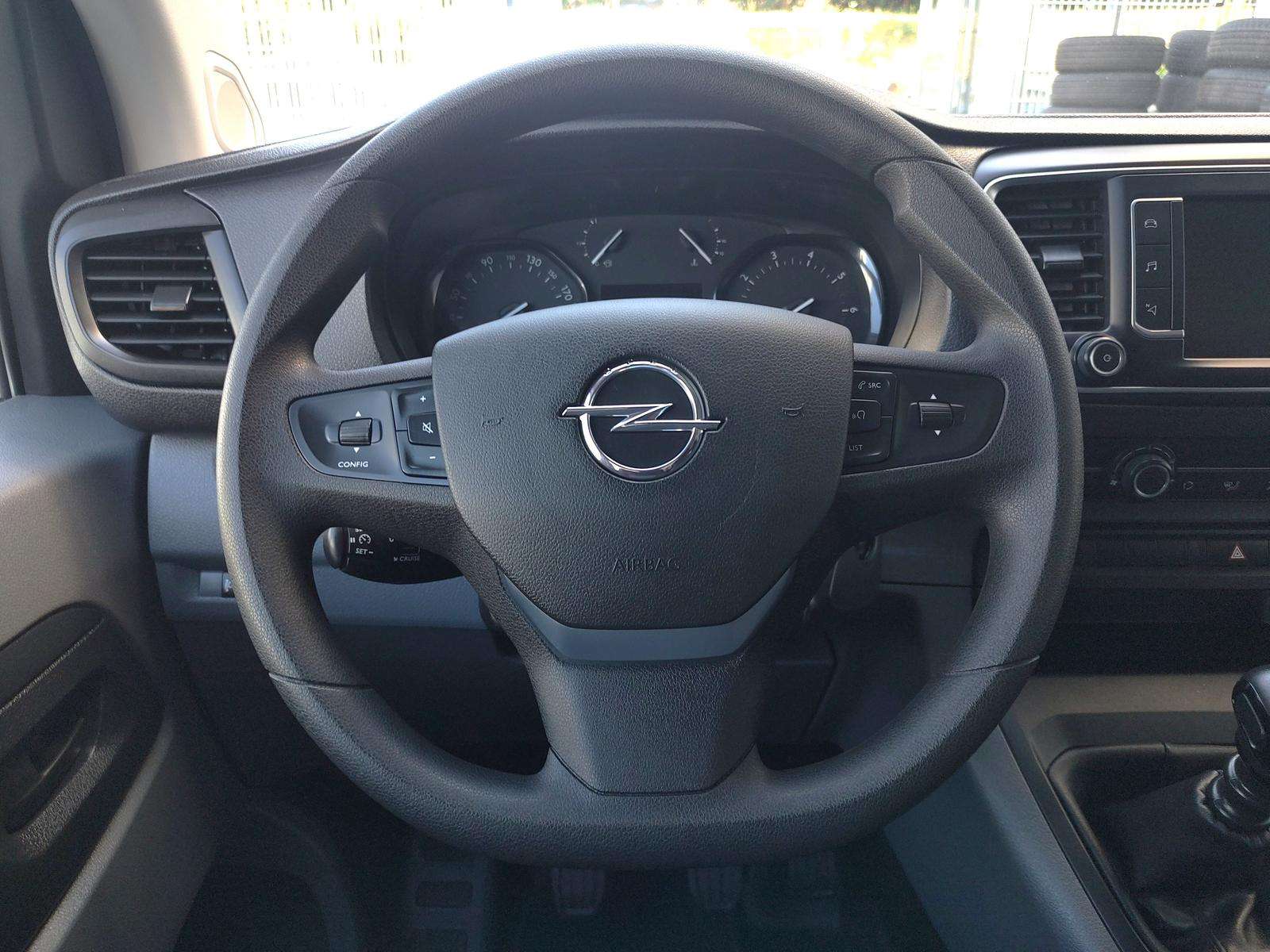 Fahrzeugbild eines Opel Vivaro