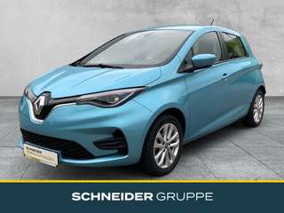 Schräge Frontansicht auf einen Renault ZOE , freigestellt