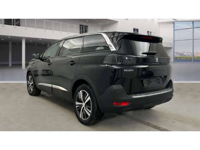 Fahrzeugbild eines Peugeot 5008