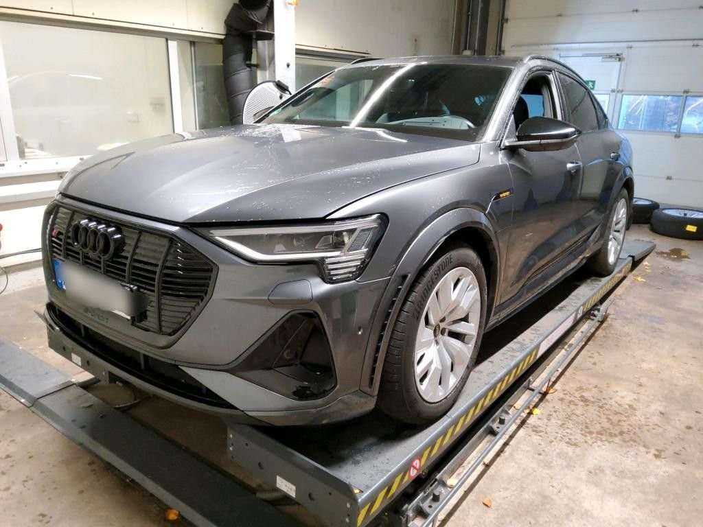 Fahrzeugbild eines Audi e-tron