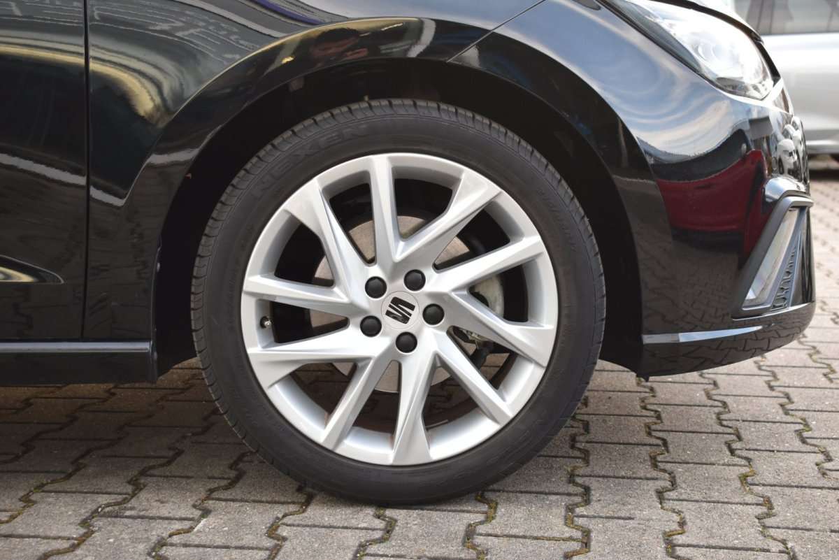 Fahrzeugbild eines SEAT Ibiza