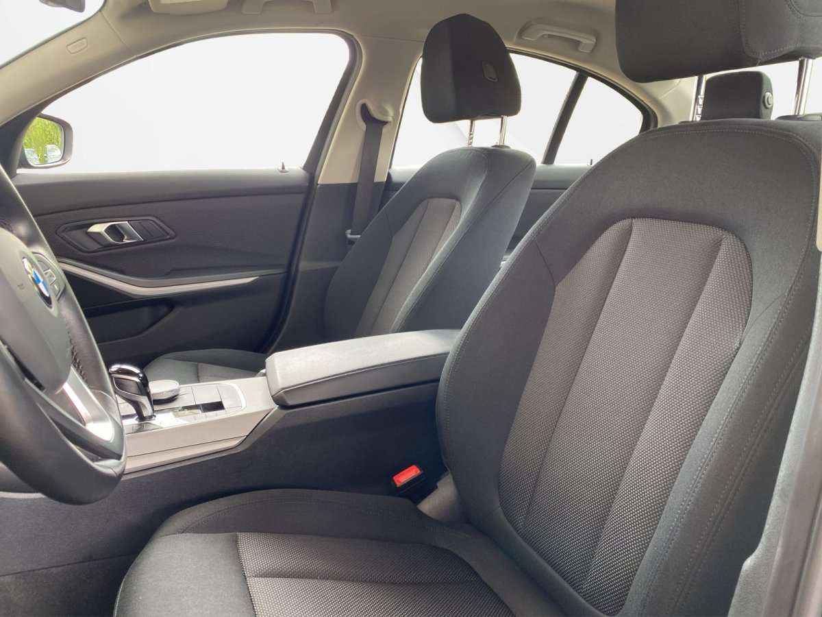 Fahrzeugbild eines BMW 3er-Reihe
