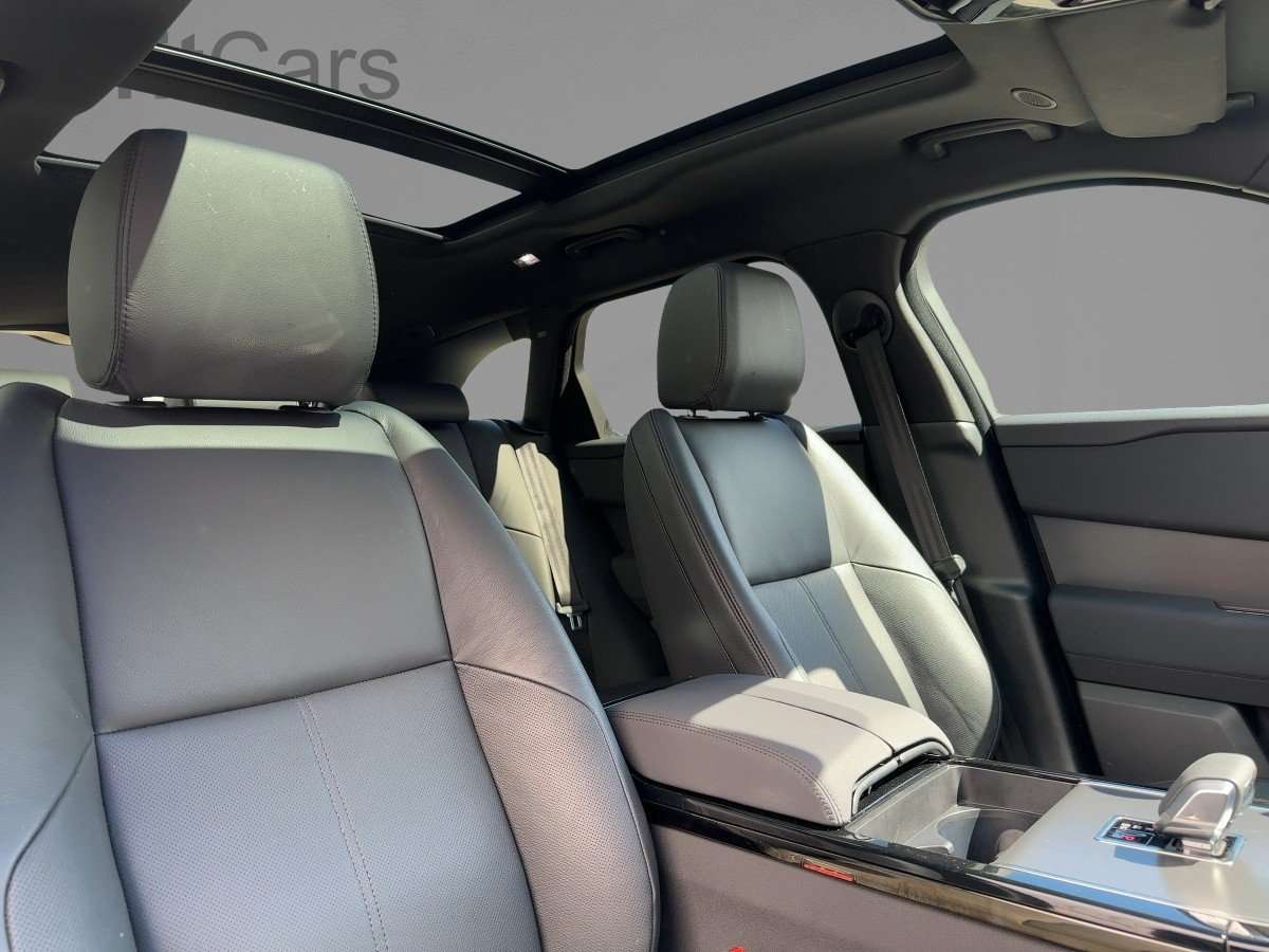 Fahrzeugbild eines Land Rover Range Rover Velar