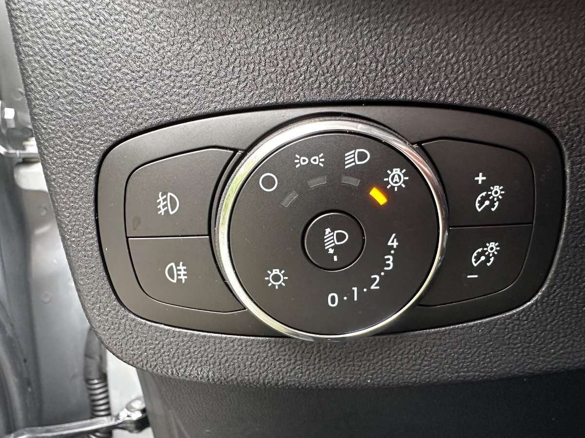 Fahrzeugbild eines Ford Puma