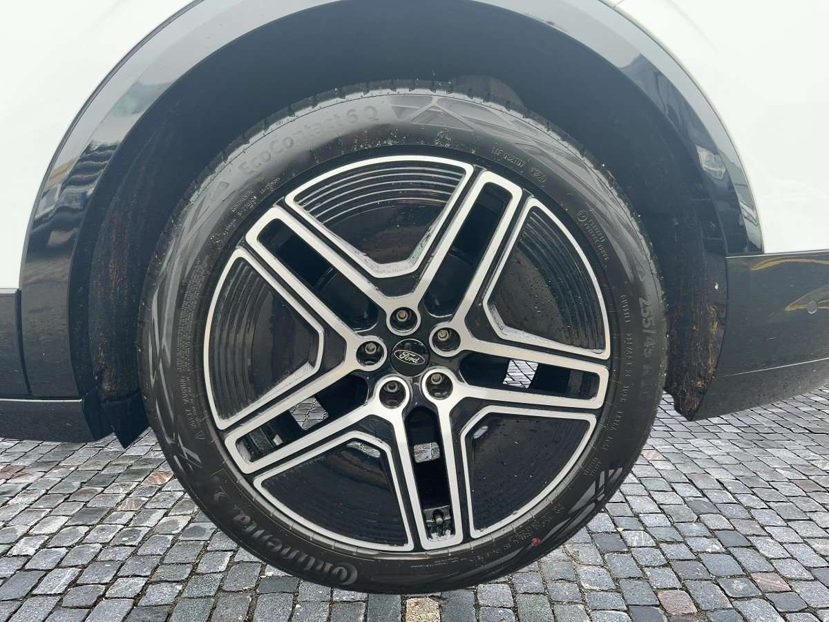 Fahrzeugbild eines Ford Capri