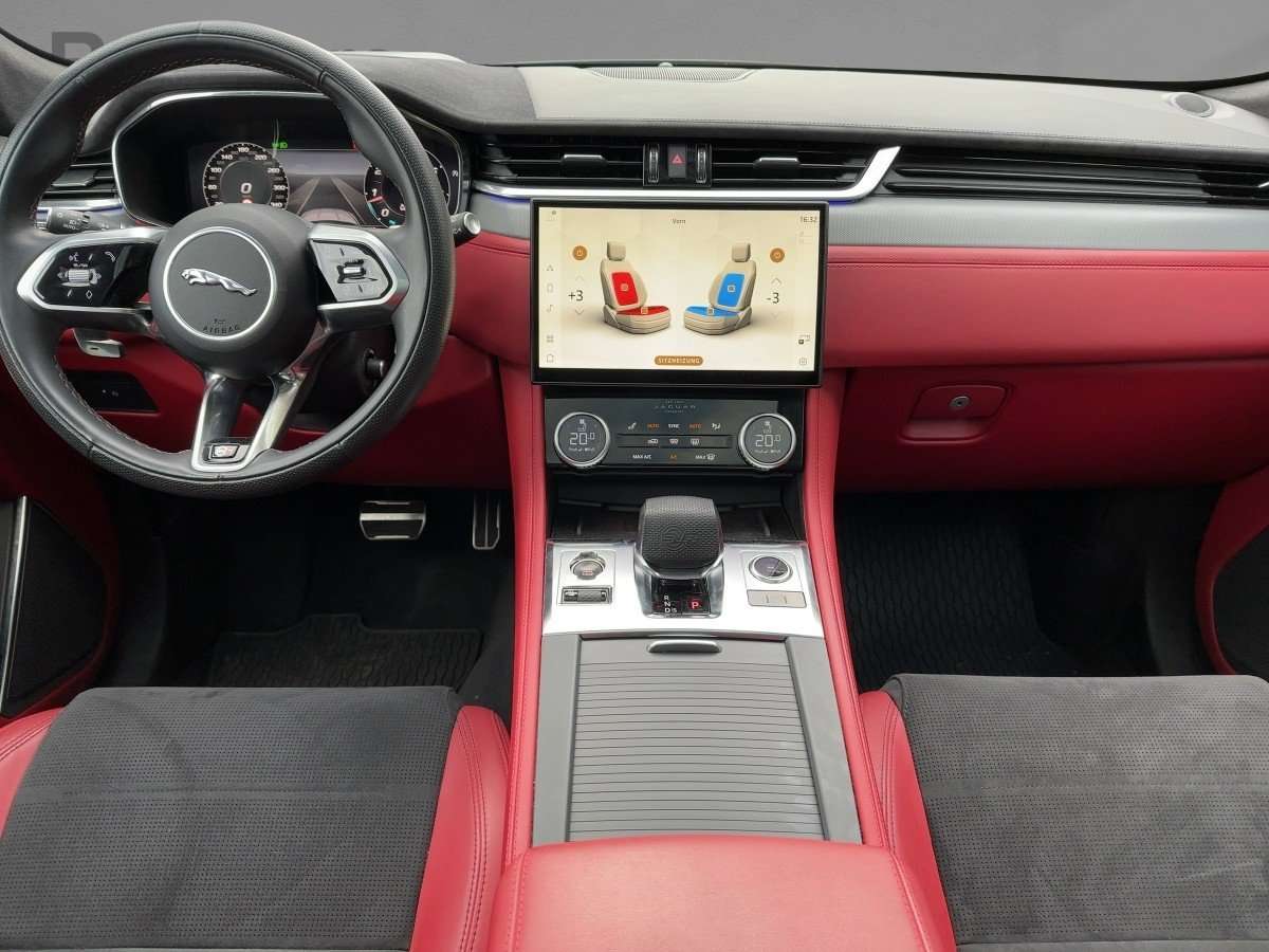 Fahrzeugbild eines Jaguar F-PACE