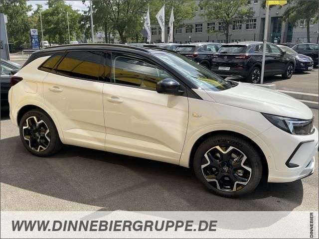 Fahrzeugbild eines Opel Grandland X