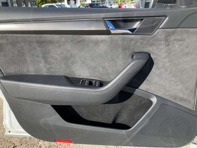 Fahrzeugbild eines Skoda Superb