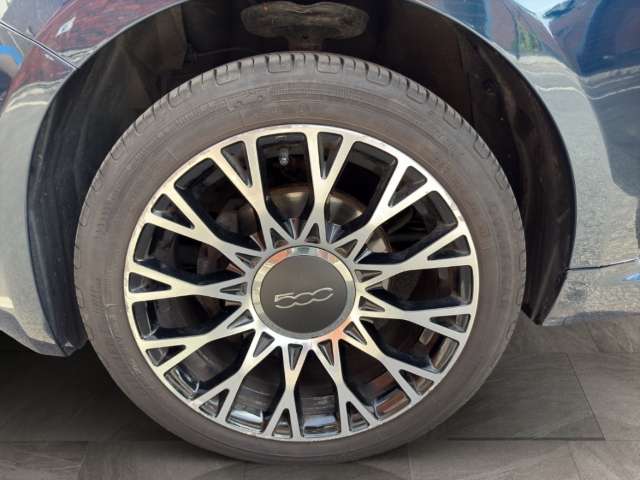 Fahrzeugbild eines Fiat 500