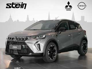 Schräge Frontansicht auf einen Mitsubishi ASX , freigestellt