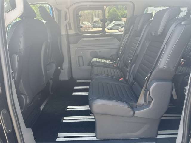 Fahrzeugbild eines Ford Tourneo Custom