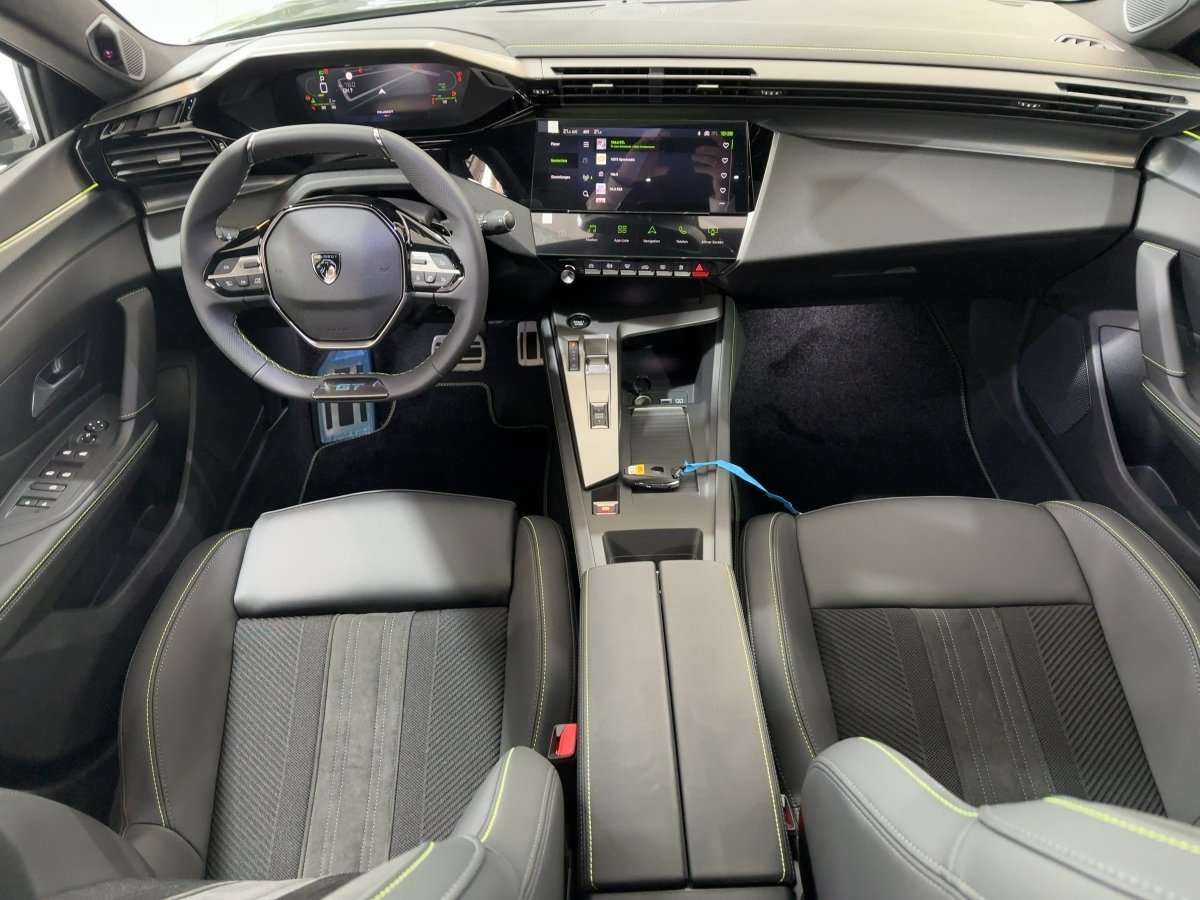 Fahrzeugbild eines Peugeot 408