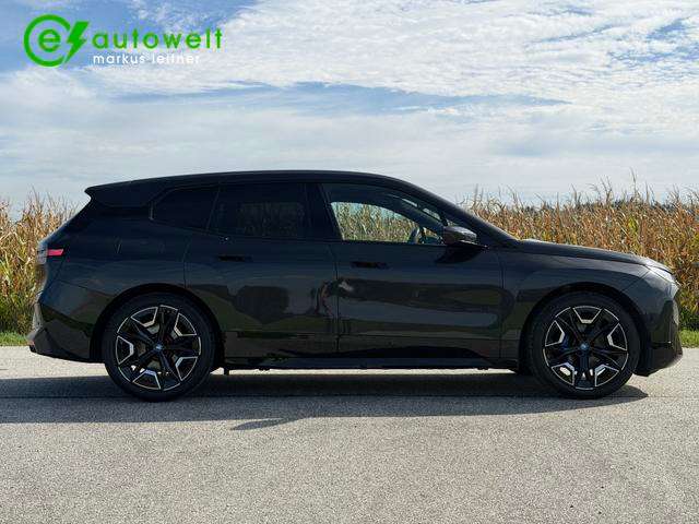 Fahrzeugbild eines BMW iX