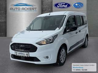 Schräge Frontansicht auf einen Ford Tourneo Connect , freigestellt