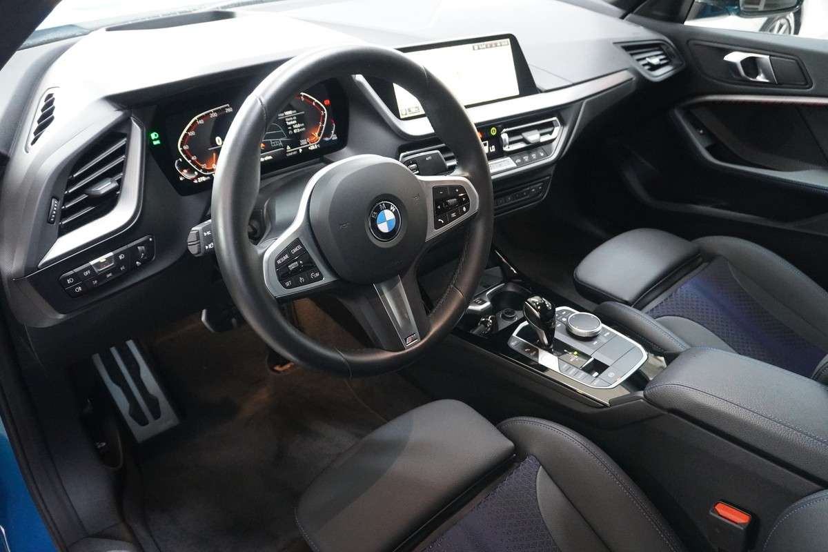 Fahrzeugbild eines BMW 2er-Reihe