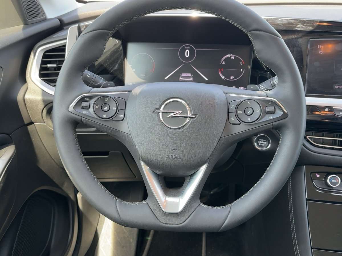 Fahrzeugbild eines Opel Grandland X