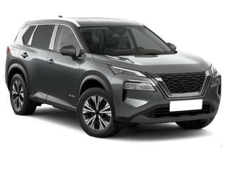 Schräge Frontansicht auf einen Nissan X-TRAIL , freigestellt