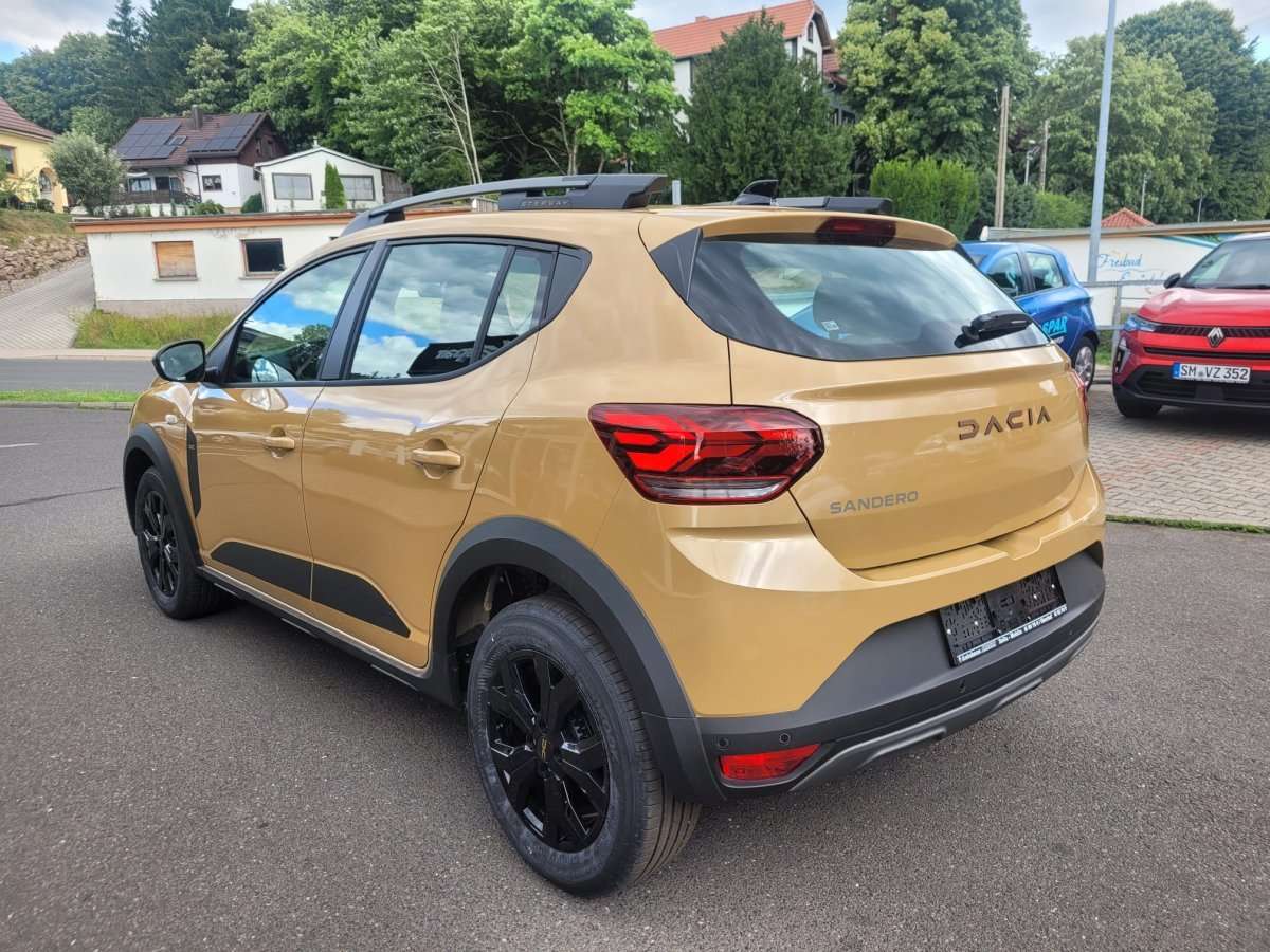 Fahrzeugbild eines Dacia Sandero