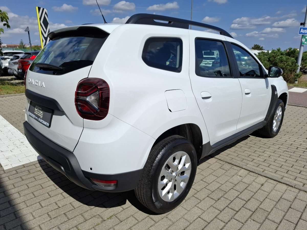 Fahrzeugbild eines Dacia Duster