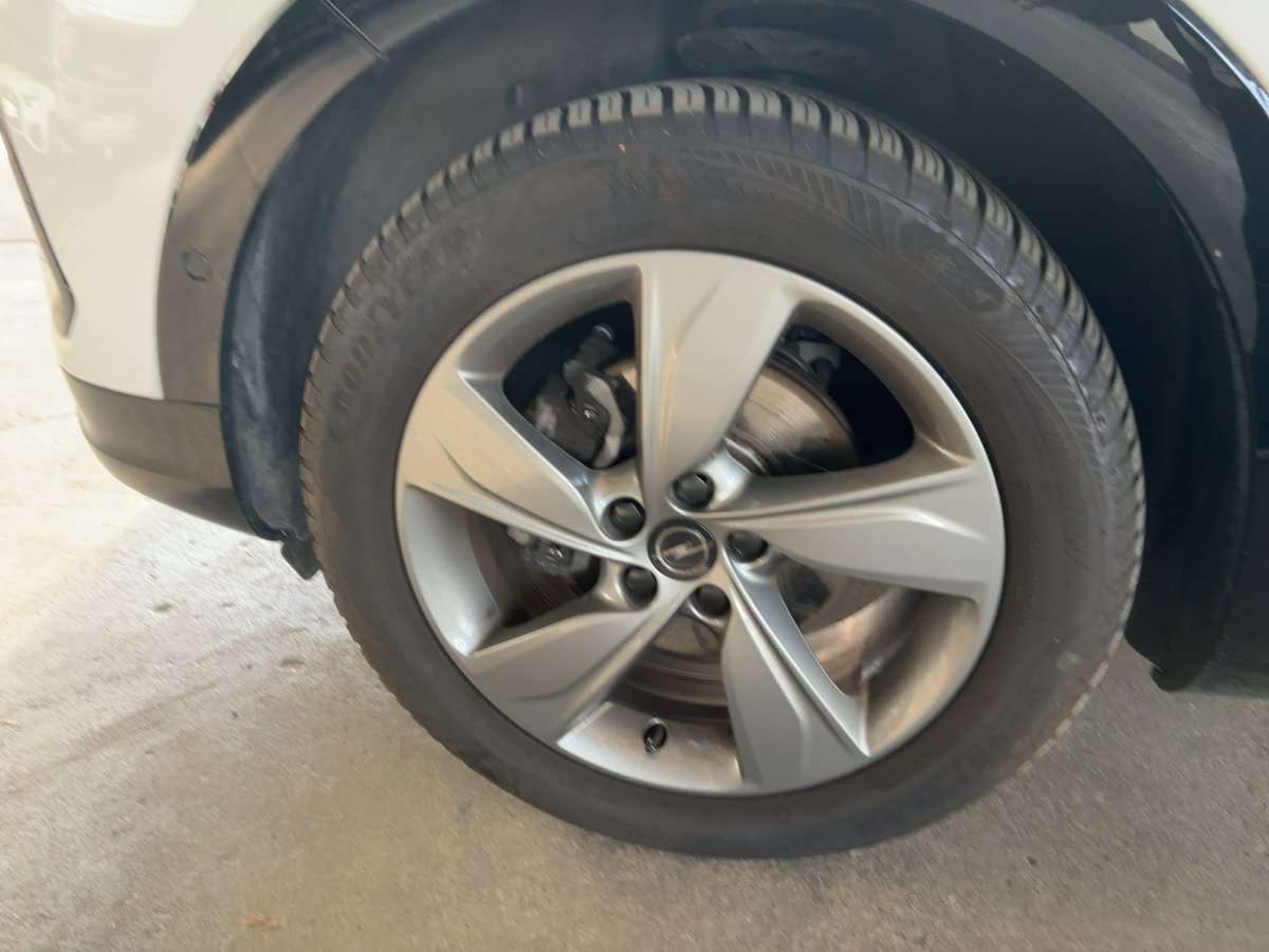 Fahrzeugbild eines Opel Grandland X