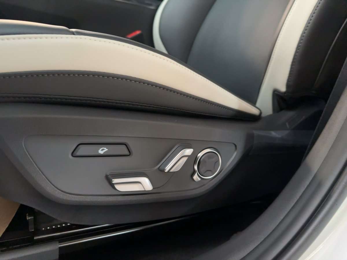 Fahrzeugbild eines Kia EV5