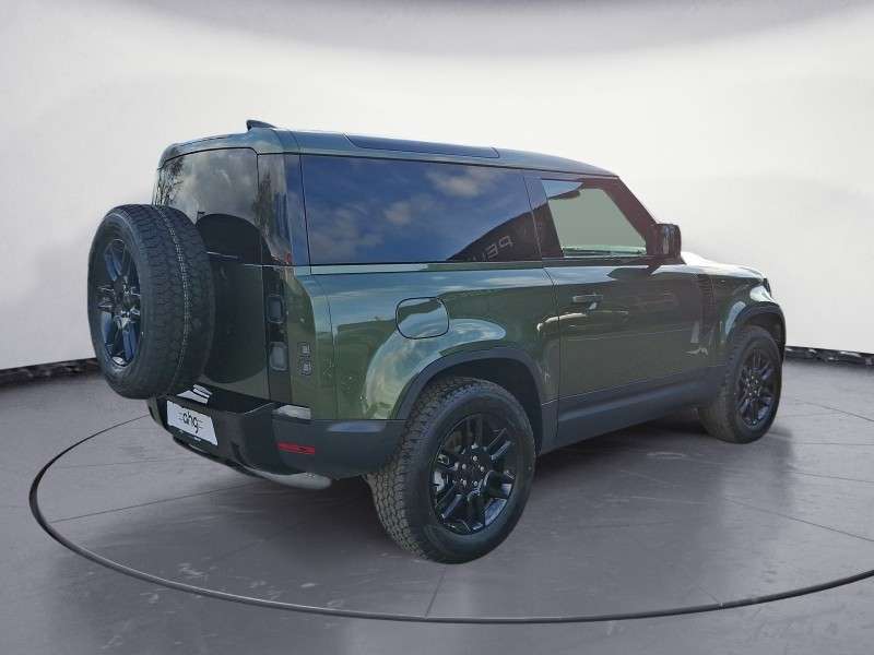 Fahrzeugbild eines Land Rover Defender