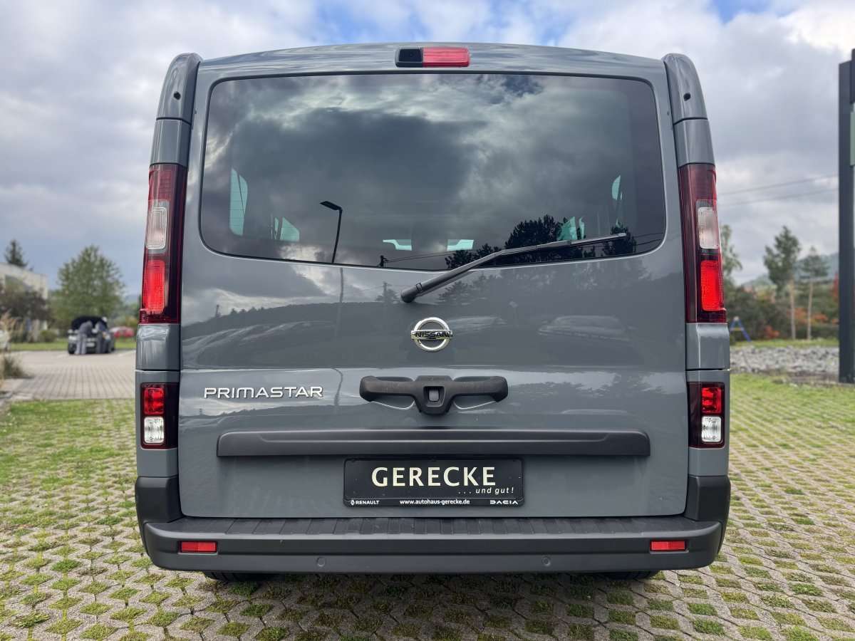 Fahrzeugbild eines Nissan Primastar
