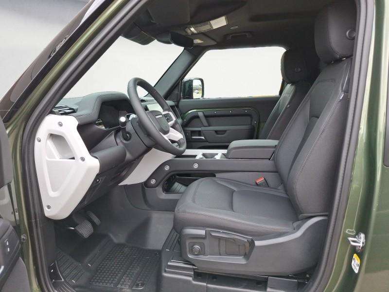 Fahrzeugbild eines Land Rover Defender