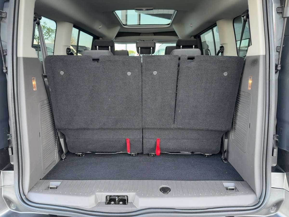 Fahrzeugbild eines Ford Grand Tourneo