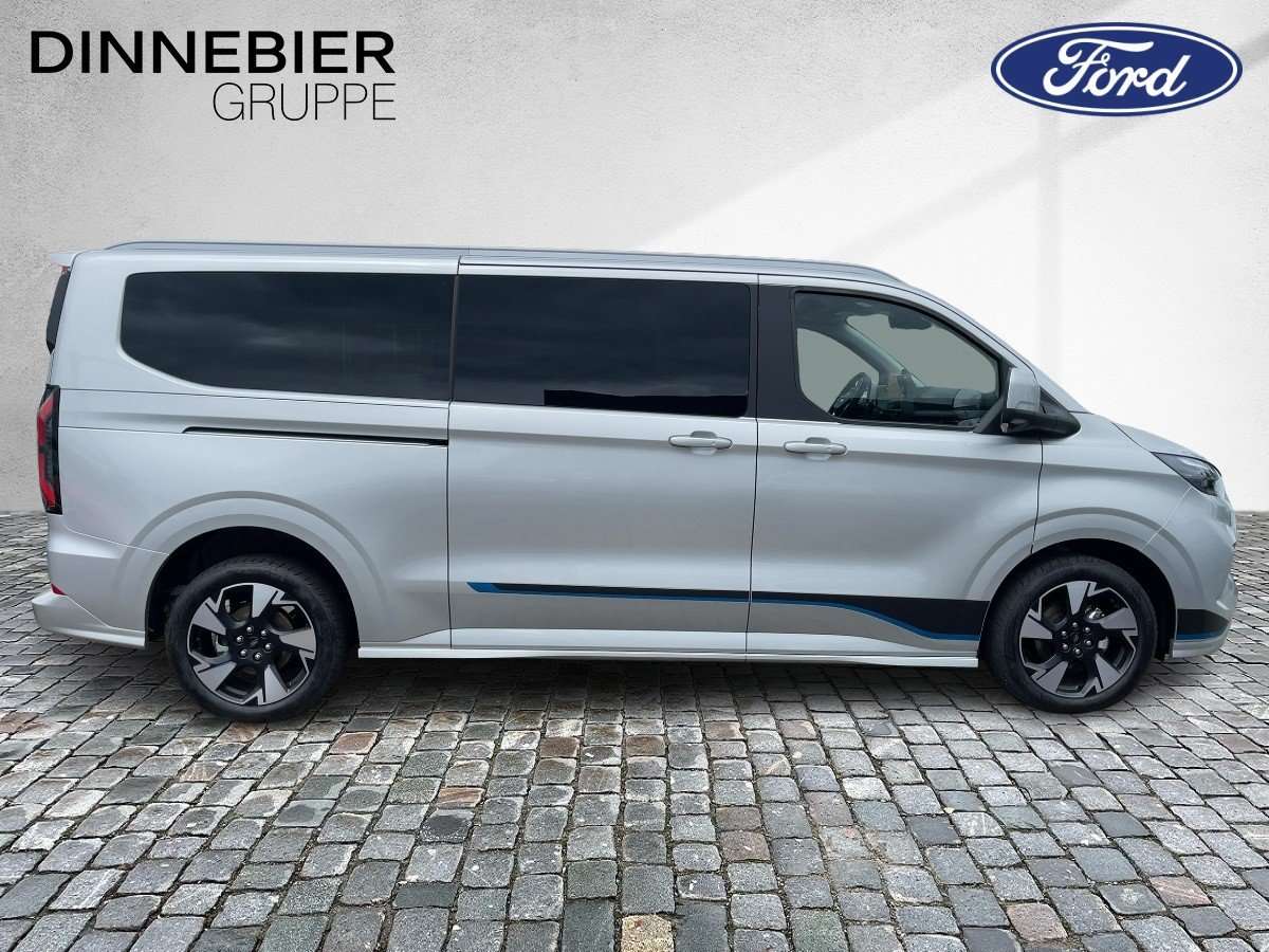 Fahrzeugbild eines Ford Tourneo Custom