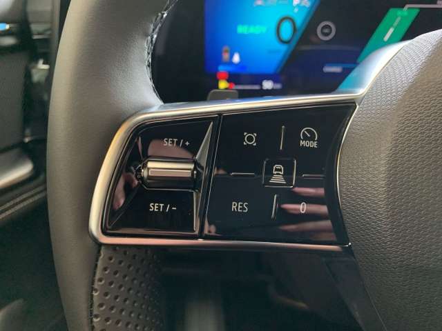 Fahrzeugbild eines Renault Rafale