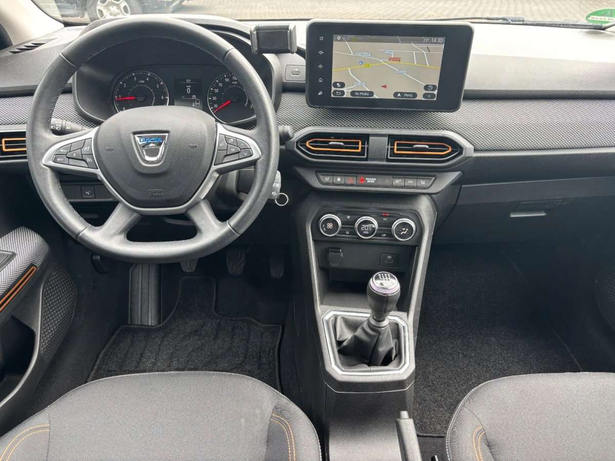 Fahrzeugbild eines Dacia Sandero