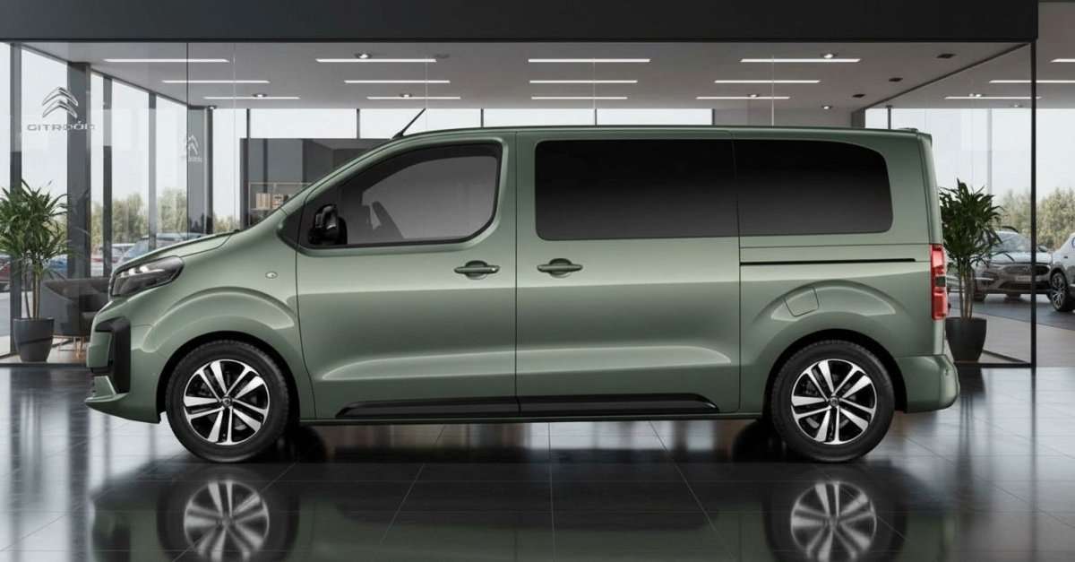 Fahrzeugbild eines Peugeot Traveller