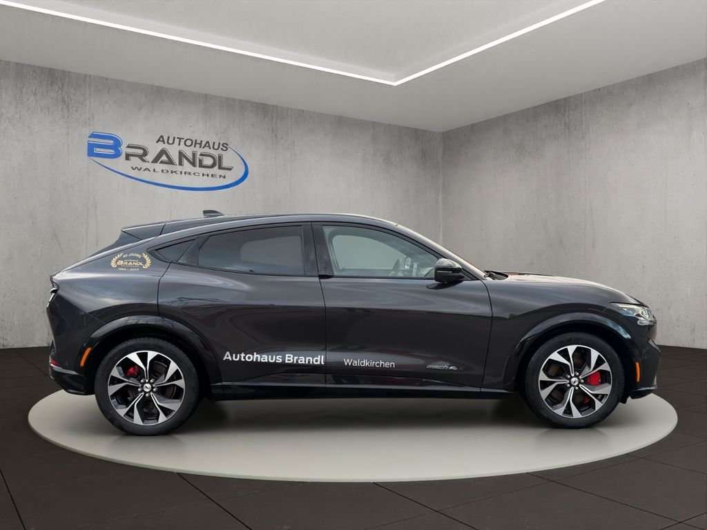 Fahrzeugbild eines Ford Mustang Mach-E