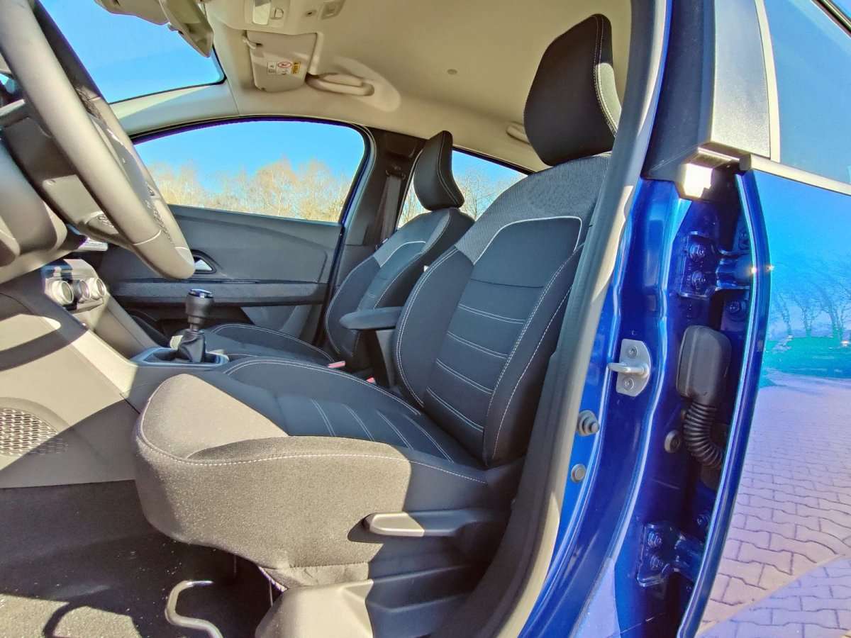 Fahrzeugbild eines Dacia Sandero