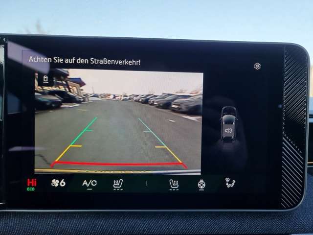 Fahrzeugbild eines Renault 4 E-TECH