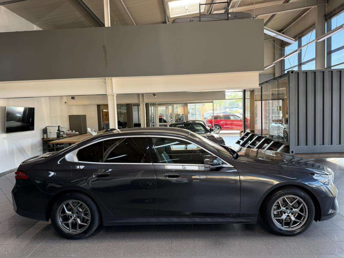 Fahrzeugbild eines BMW 5er-Reihe
