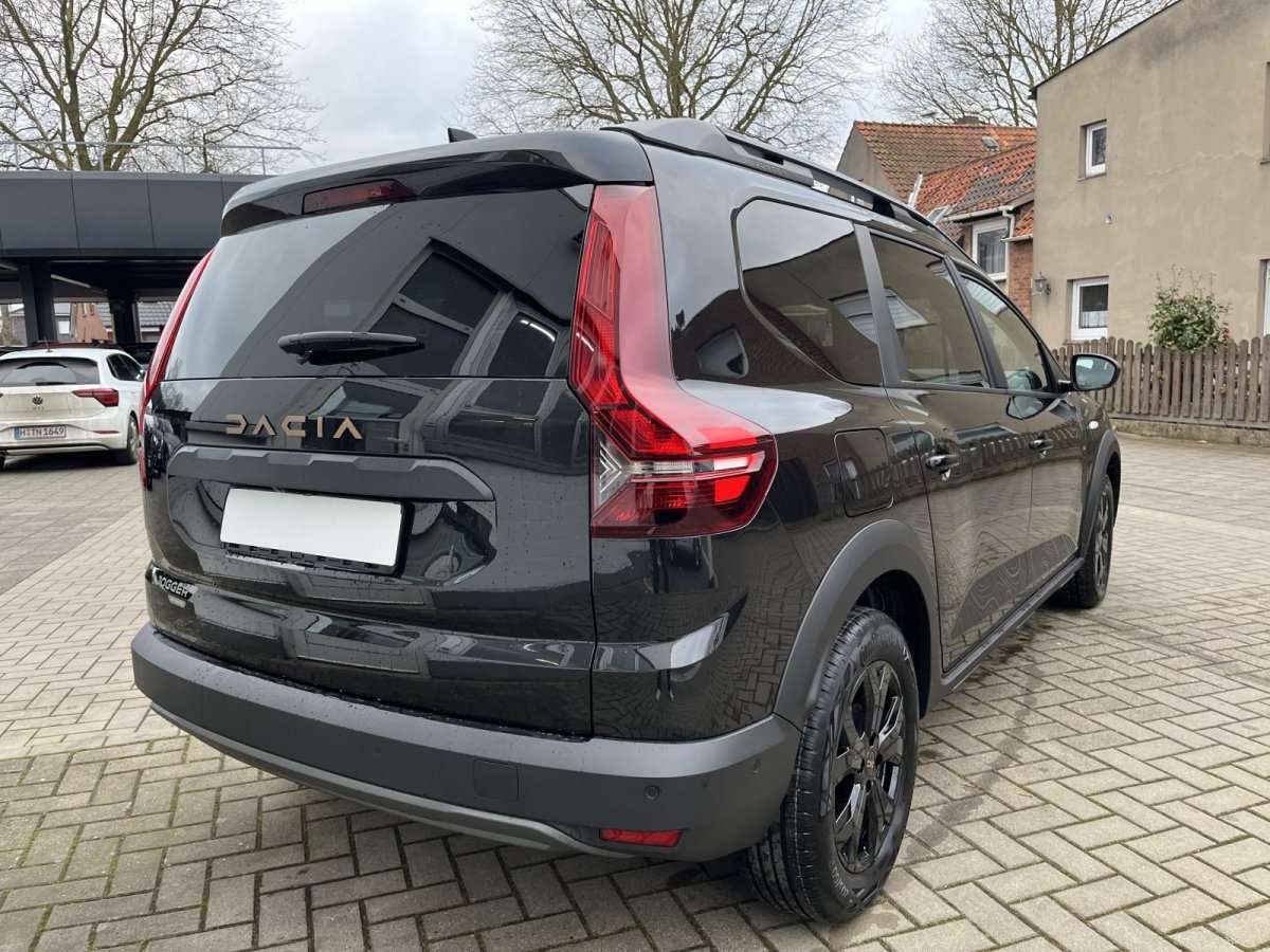 Fahrzeugbild eines Dacia Jogger