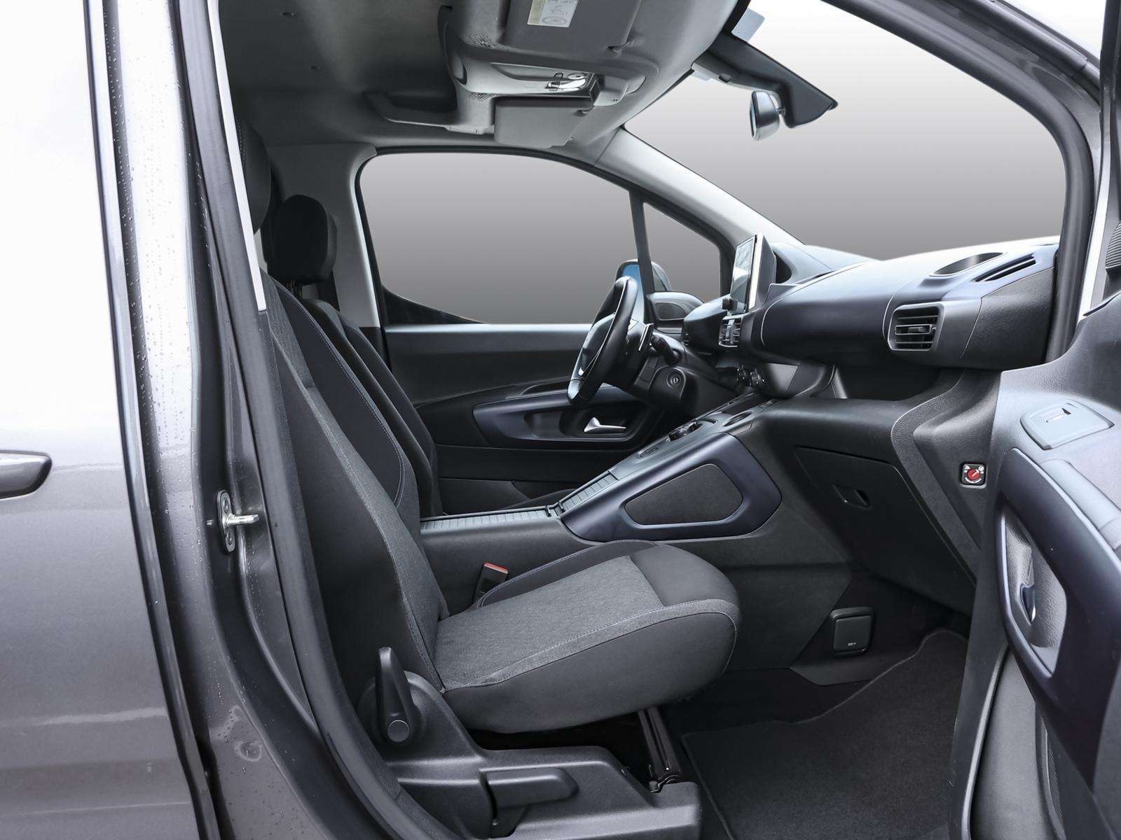 Fahrzeugbild eines Peugeot Rifter